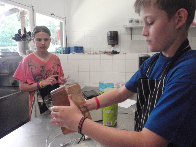 Village Camps International Summer Camp Ard&egrave;che, France 2019-07-26 https://www.villagecamps.com/journals_admin/images/72-28-Making crepe mixture.jpg